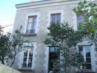 Changement corniches et encadrements de baies pierre de Tuffeau